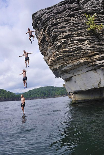 diving Summersville Lake