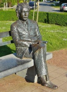 Albert Einstein Memorial statue