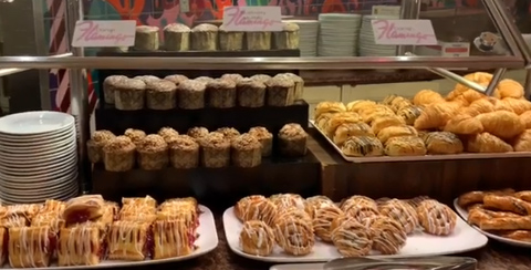 Paradise Garden Buffet at-the-Flamingo pastries