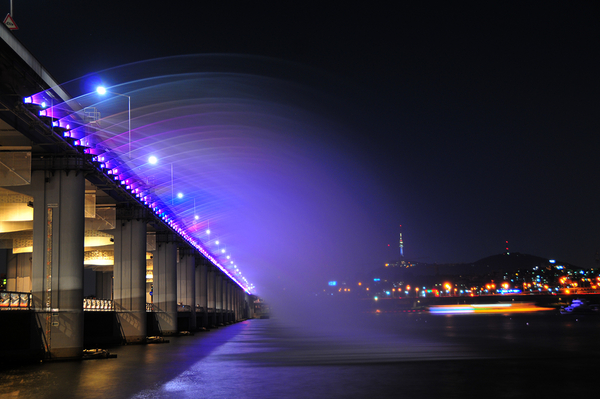 Moonlight Rainbow Fountain Seoul South Korea