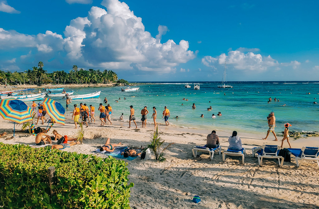 Half Moon Bay, Akumal