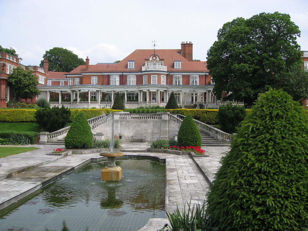 Inverforth House on Hampstead Heath