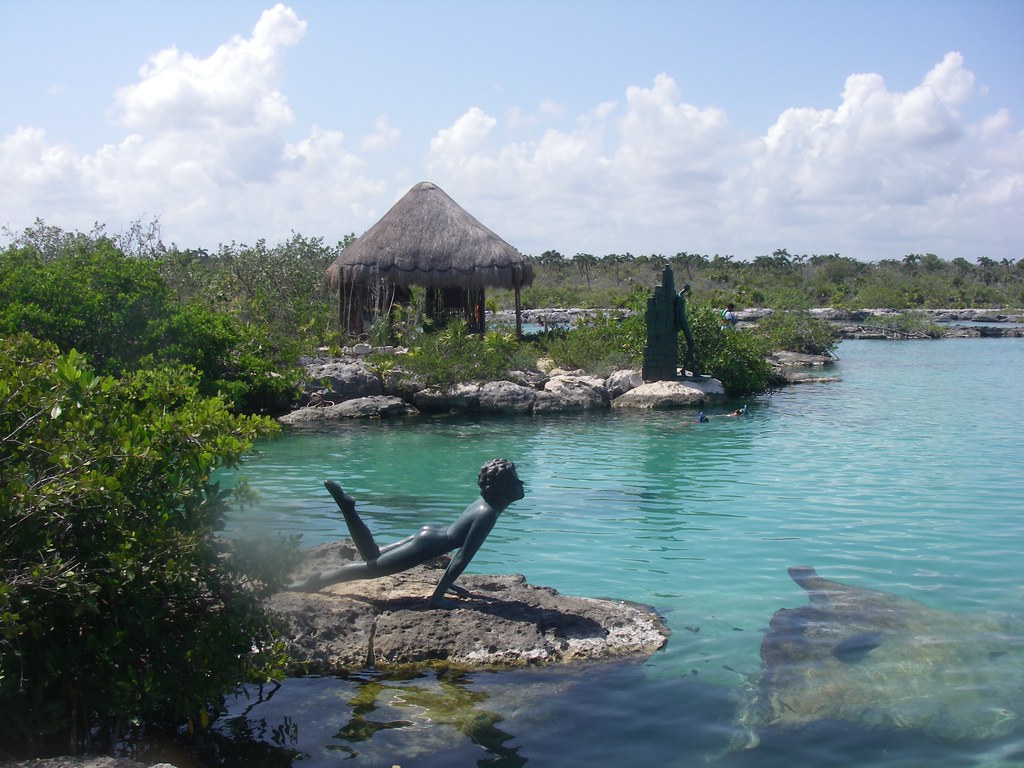 Snorkeling at Yal-Ku lagoon at Akumal