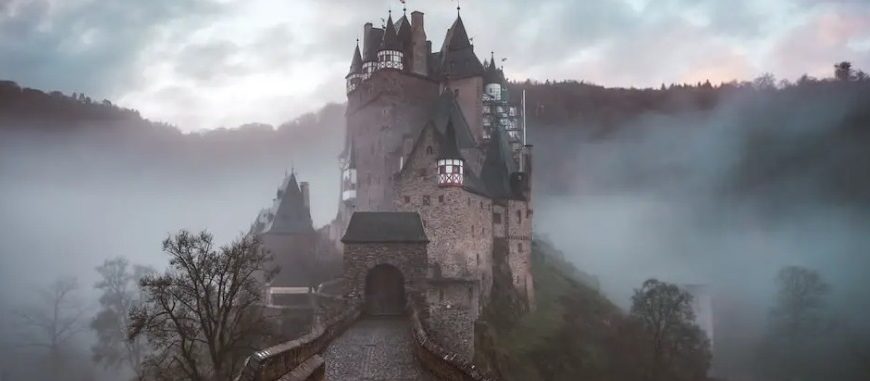 europe haunted castles