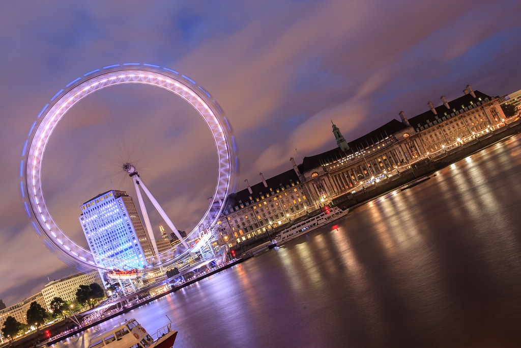 London Eye.